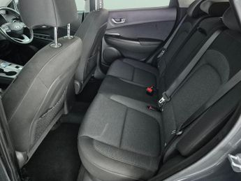 Hyundai Kona 39kWh Premium (10.5kW Charger) (136 ps) - LED - REVERSE CAM - NA