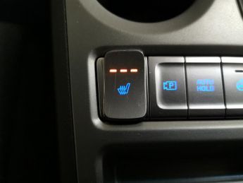 Hyundai Kona 64kWh Premium (10.5kW Charger) (204 ps) - HEATED SEATS - HEATED 