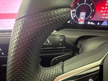 Volkswagen Golf 2.0 TDI GTD DSG (200 ps) - PADDLE SHIFT - SPORTS SEATS - PRIVACY