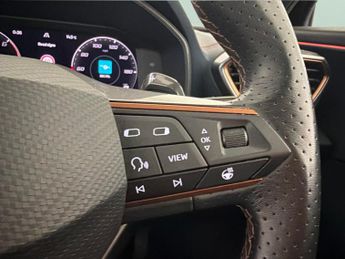 Cupra Formentor 1.4 eHybrid 12.8kWh V2 Plug-in DSG (204 ps) - LED - REVERSE CAM 