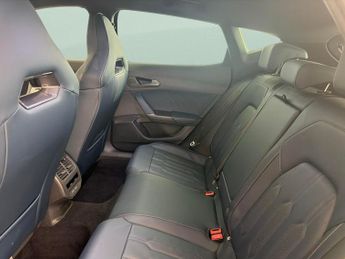 Cupra Formentor 1.4 eHybrid 12.8kWh V2 Plug-in DSG (204 ps) - LED - REVERSE CAM 
