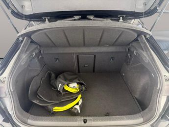 Cupra Formentor 1.4 eHybrid 12.8kWh V2 Plug-in DSG (204 ps) - LED - REVERSE CAM 