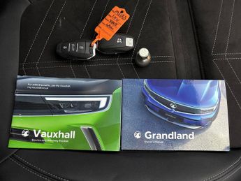 Vauxhall Grandland 1.2 Turbo Ultimate (130 ps) - KEYLESS ENTRY - PARK ASSIST - REVE