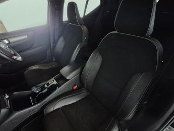 Volvo XC40 1.5h T5 Twin Engine Recharge 10.7kWh R-Design Pro Plug-in (262 p
