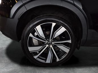 Volvo XC40 1.5h T5 Twin Engine Recharge 10.7kWh R-Design Pro Plug-in (262 p