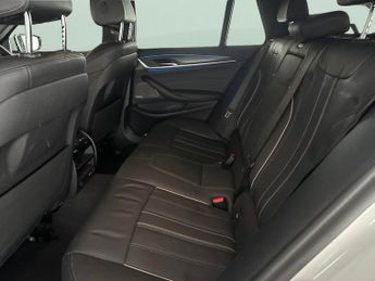 BMW 5 Series 2.0 530e 12kWh M Sport Touring Plug-in Steptronic (292 ps) - SUN
