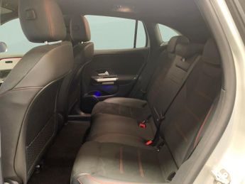 Mercedes-Benz EQA EQA 350 66.5kWh AMG Line 4MATIC (292 ps) - ADAPTIVE LIGHTS - HEA