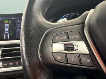 BMW 3 Series 2.0 330e 12kWh SE Pro Plug-in (292 ps) - ACOUSTIC GLAZING