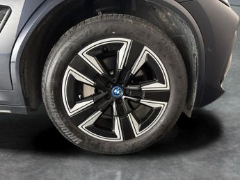 BMW iX3 80kWh M Sport (286 ps) - LEATHER - HEATED SEATS - HEATED STEERIN