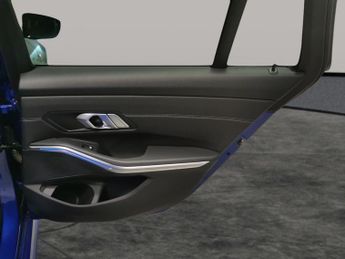 BMW 3 Series 2.0 330e 12kWh M Sport Touring Plug-in xDrive (292 ps) - PARK AS