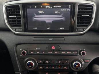 Kia Sportage 1.6 CRDi MHEV 2 DCT (134 bhp) - REVERSE CAM - SAT NAV - HEATED S