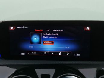 Mercedes-Benz A Class 1.3 A250e 15.6kWh AMG Line (Premium Plus 2) Plug-in 8G-DCT (218 