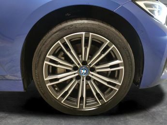 BMW 3 Series 2.0 330e 12kWh M Sport Touring Plug-in (292 ps) - ACOUSTIC GLAZI