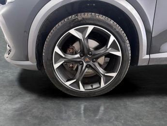 Cupra Formentor 1.4 eHybrid 12.8kWh V2 Plug-in DSG (204 ps) - LED - REVERSE CAM 
