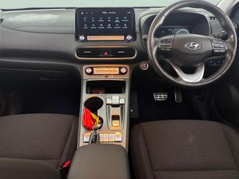 Hyundai Kona 64kWh Premium (10.5kW Charger) (204 ps) - UPGRADED SOUND - LED