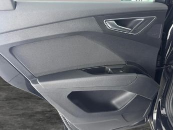 Audi Q4 E-tron 40 Sport 82kWh (204 ps) - LED - REVERSE CAM - SAT NAV