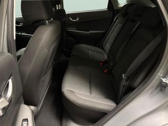 Hyundai Kona 64kWh Premium (10.5kW Charger) (204 ps) - LED - REVERSE CAM - NA