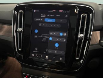 Volvo XC40 Recharge Twin 82kWh Ultimate AWD (408 ps) - CARPLAY - HK AUDIO