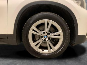 BMW X1 2.0 20i SE xDrive (192 ps) - BLACK ROOF RAILS - NAV - AUTOMATIC 