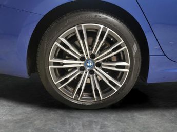 BMW 3 Series 2.0 330e 12kWh M Sport Touring Plug-in (292 ps) - ACOUSTIC GLAZI