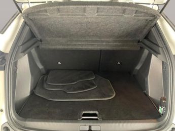 Peugeot 2008 1.2 PureTech GT EAT (130 ps) - HEATED SEATS - NAV - BLIND SPOT A