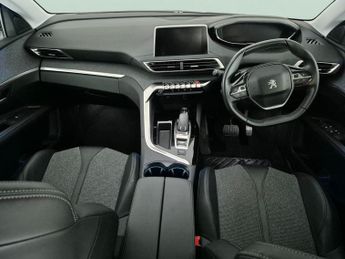 Peugeot 3008 1.5 BlueHDi Allure EAT (130 ps) - BLUETOOTH - CRUISE - PARK SENS