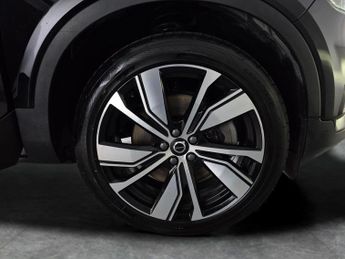 Volvo XC40 1.5h T5 Twin Engine Recharge 10.7kWh R-Design Pro Plug-in (262 p