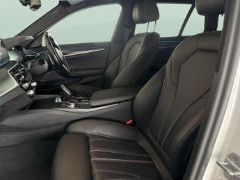 BMW 5 Series 2.0 530e 12kWh M Sport Touring Plug-in Steptronic (292 ps) - SUN