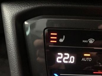 Volkswagen Tiguan 1.4 TSI 13kWh Elegance Plug-in DSG (245 ps) - ADAPTIVE CRUISE - 