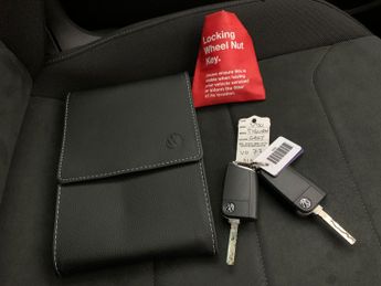 Volkswagen Tiguan 1.4 TSI 13kWh Elegance Plug-in DSG (245 ps) - ADAPTIVE CRUISE - 