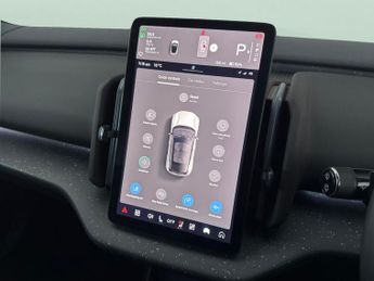 Volvo Ex30 Twin Performance 69kWh Ultra AWD (428 ps) - CARPLAY - HK AUDIO