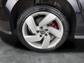 Volkswagen Golf 1.4 TSI 13kWh GTE Plug-in DSG (245 ps) - KEYLESS ENTRY - HEATED 