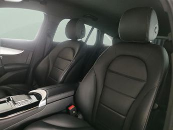 Mercedes-Benz EQC EQC 400 80kWh Sport 4MATIC (408 ps) - NAV - HEATED LEATHER - MIR