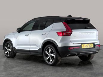 Volvo XC40 2.0 T4 R-Design (190 ps) - SENSUS SAT NAV - BLACK ROOF RAILS - P