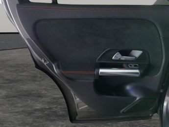 Mercedes-Benz EQA EQA 350 66.5kWh AMG Line 4MATIC (292 ps) - REVERSE CAM - NAV - A