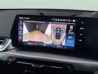 BMW iX1 30 66.5kWh M Sport xDrive (11kW Charger) (313 ps) - REVERSE CAM 