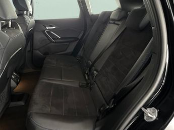 BMW iX1 30 66.5kWh M Sport xDrive (11kW Charger) (313 ps) - REVERSE CAM 