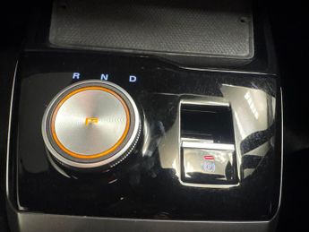 MG Mg4 51kWh SE (170 ps) - FABRIC - BLACK - CARPLAY - LED
