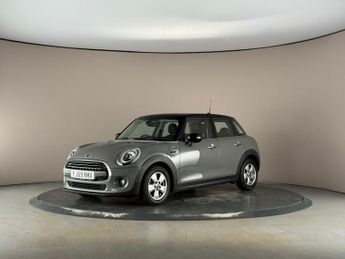 Mini Hatch 1.5 Cooper Classic Steptronic (136 ps) - NAV - 6.5IN SCREEN WITH