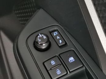 Toyota C-HR 1.8 VVT-h GPF Icon CVT (122 ps) - LANE TRACE ASSIST - BLIND SPOT