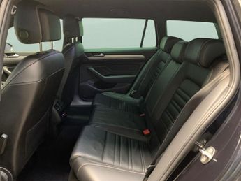 Volkswagen Passat 2.0 TDI EVO R-Line DSG (150 ps) - PARK SENSORS - PADDLE SHIFT