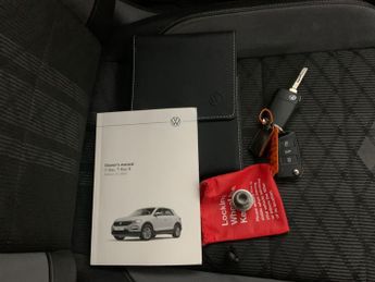 Volkswagen T-Roc 2.0 TDI R-Line DSG 4Motion (150 ps) - DIGITAL DASH - PARK SENSOR