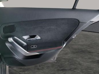 Mercedes-Benz A Class 2.0 A200d AMG Line (Premium Plus) 8G-DCT (150 ps) - REVERSE CAM 