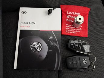 Toyota C-HR 1.8 VVT-h Design CVT (140 ps) - NAV - BLIND SPOT ASSIST