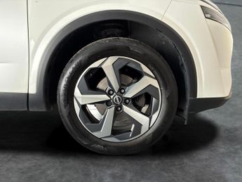 Nissan Qashqai 1.3 DIG-T MHEV N-Connecta (140 ps) - INTELLIGENT LANE INTERVENTI
