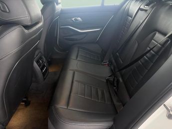 BMW 3 Series 330e M Sport Step [Tech Pack] - LED - REVERSE CAM - HEATED SEATS
