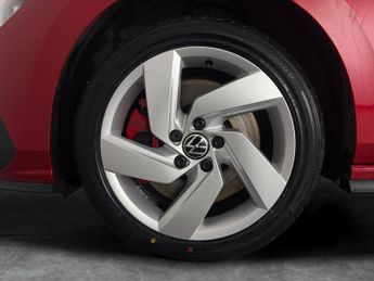Volkswagen Golf 1.4 TSI 13kWh GTE Plug-in DSG (245 ps) - LED - HEATED STEERING -