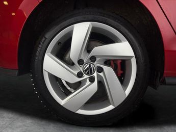 Volkswagen Golf 1.4 TSI 13kWh GTE Plug-in DSG (245 ps) - LED - HEATED STEERING -