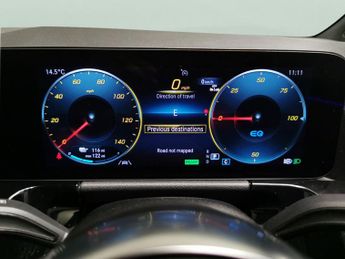 Mercedes-Benz EQA EQA 300 66.5kWh AMG Line 4MATIC (228 ps) - NAV - HEATED LEATHER
