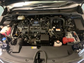 Toyota Corolla 1.8 VVT-h GPF Icon Tech Touring Sports CVT (122 ps) - HEATED SEA